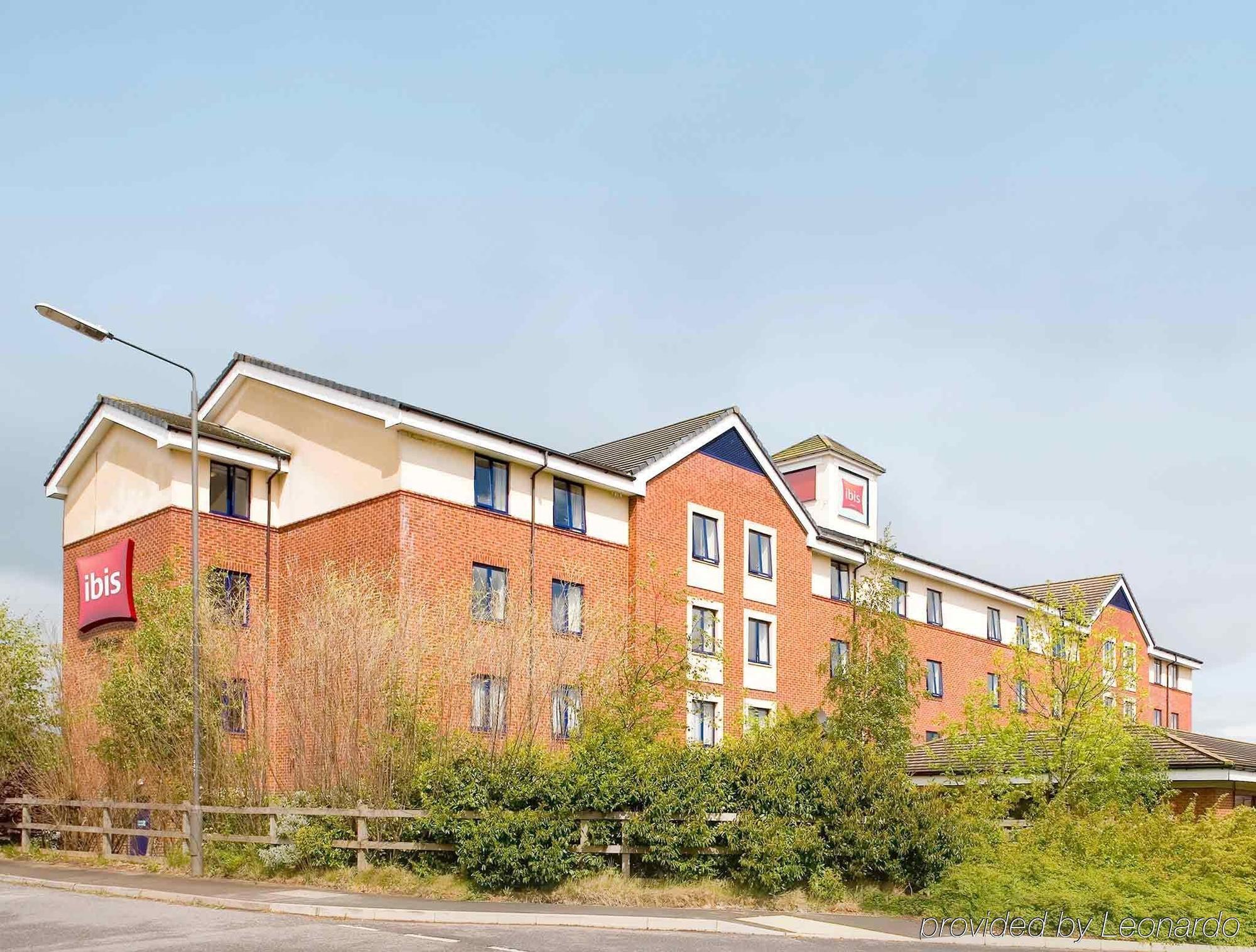 Ibis Chesterfield North - Barlborough Hotel Exterior photo